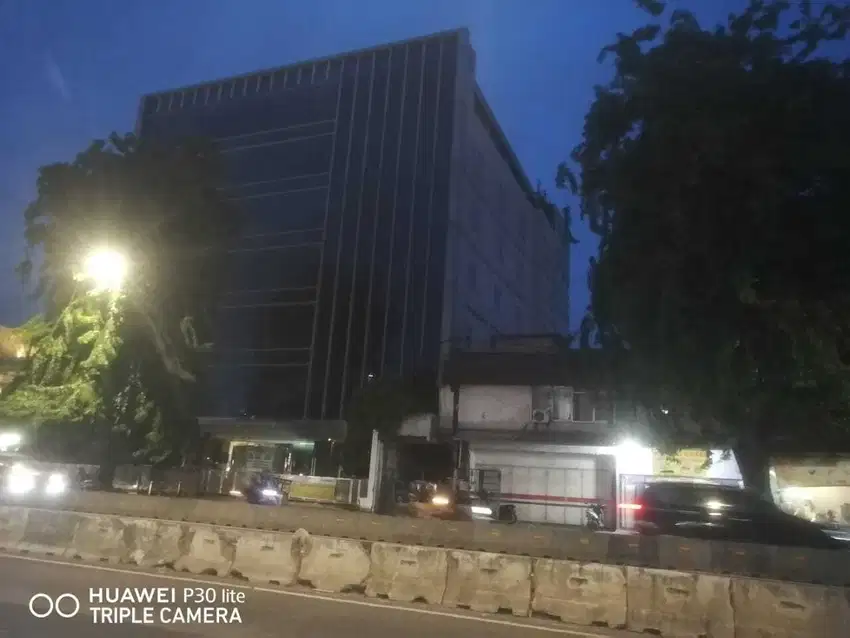 Dijual Gedung Baru 8,5 Lantai di Warung Buncit Raya Jakarta Selatan