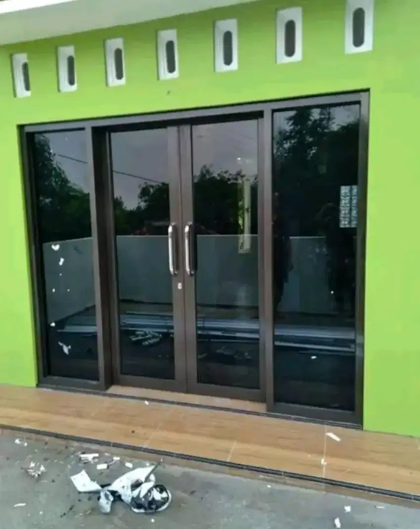 Pintu geser 2 daun + kaca mati 1 set