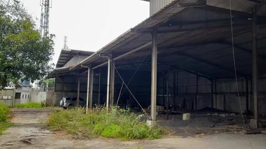 Dijual BU Gudang/Tanah Di KH Ahmad Dahlan luas tanah 2.100m2
