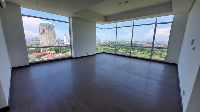 Apartemen Adhiwangsa Bukit Darmo Golf View dekat Pakuwon Mall