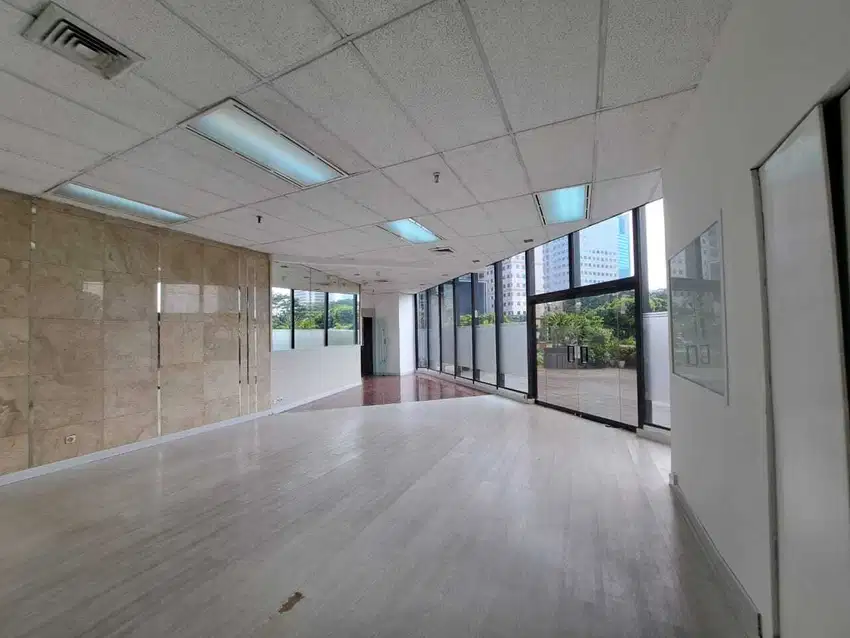 Sewa Kantor Paling Tjangkau Luas 103 m2 di Wisma Bumiputera Sudirman