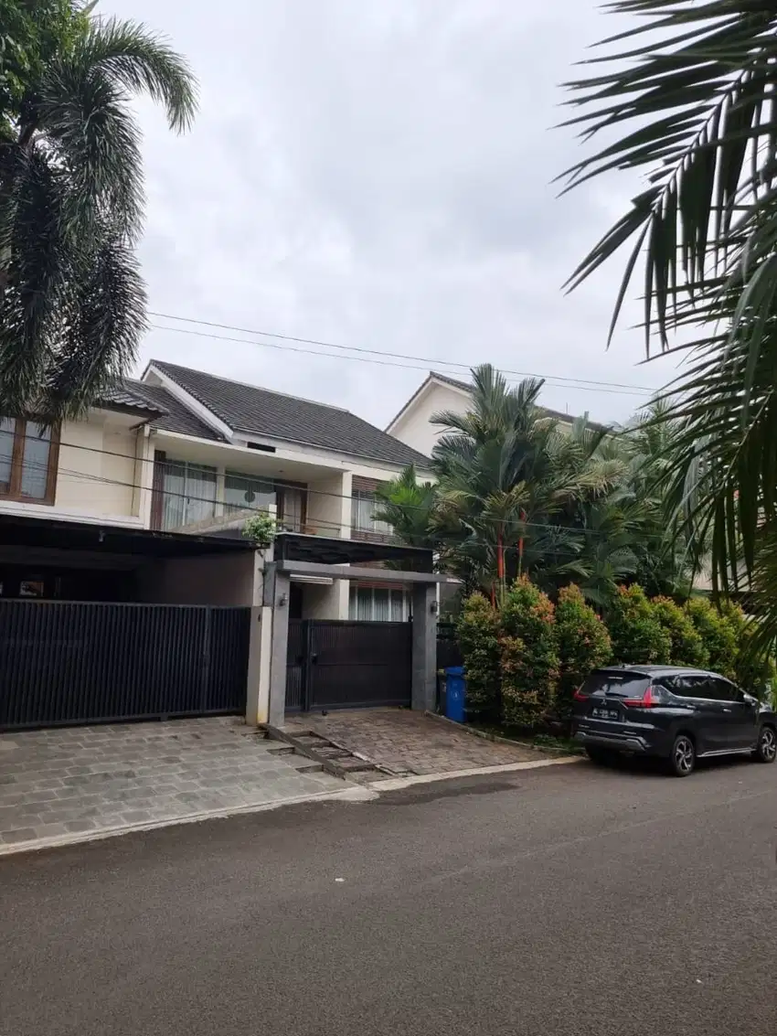 Rumah 2 Lantai Rapih Terawat di Pondok Indah Jakarta Selatan