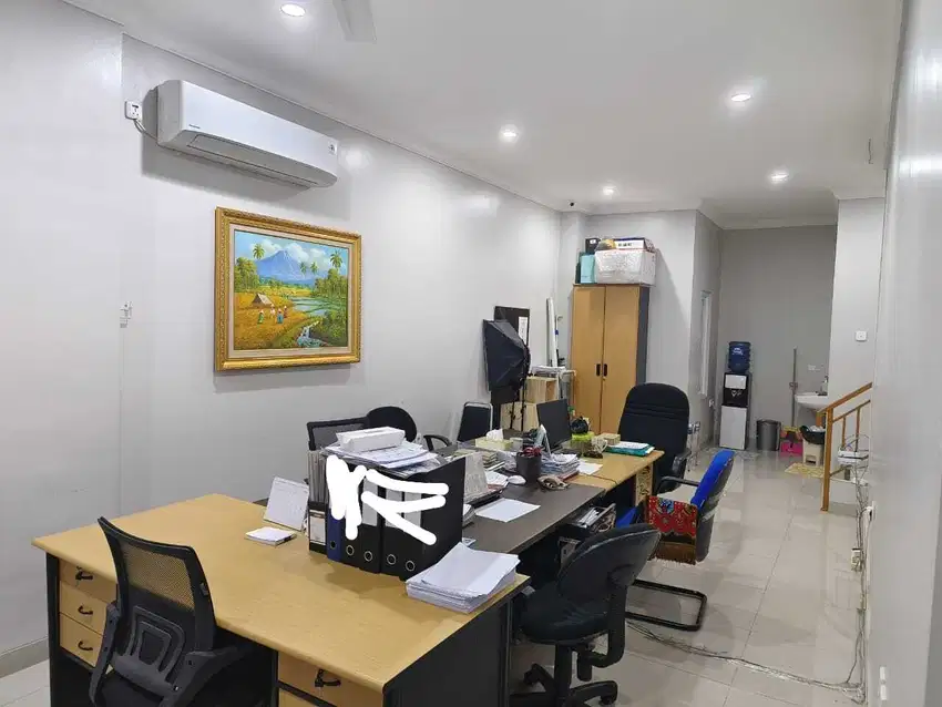 Rukan Mutiara 3 Lantai  Furnished di Taman Palem