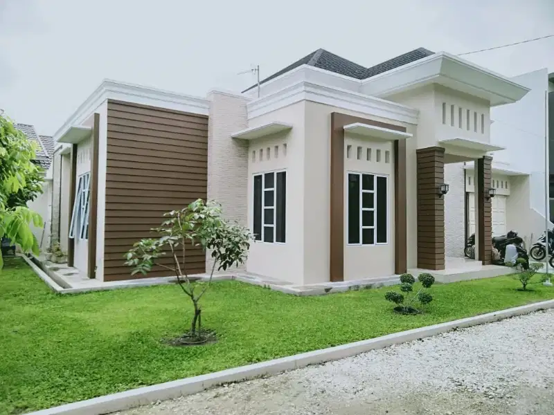 Rumah di Jl Hangtuah Ujung dekat kantor Lurah Bencah Lesung