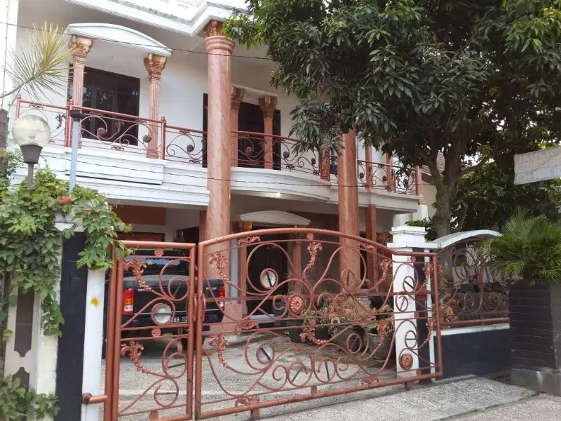 JUAL RUMAH MEWAH +KOLAM RENANG CIJAURA GIRANG KEC BUAHBATU 