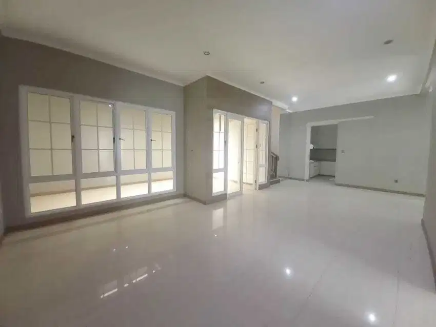 Rumah Gading Serpong Menaggio Il Lago 12x17 cantik