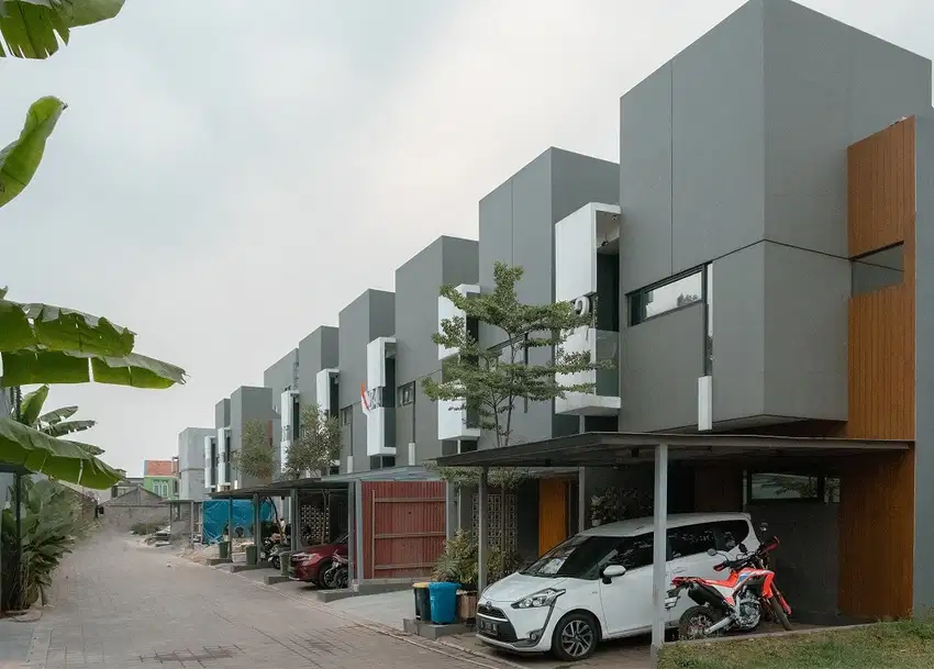 Townhouse Bambu Apus Jakarta Timur, Samping Pintu Tol, Dp Suka2
