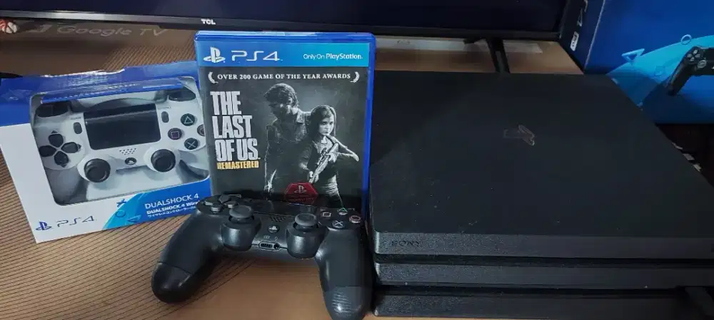 PS 4 PRO 1TB Ori