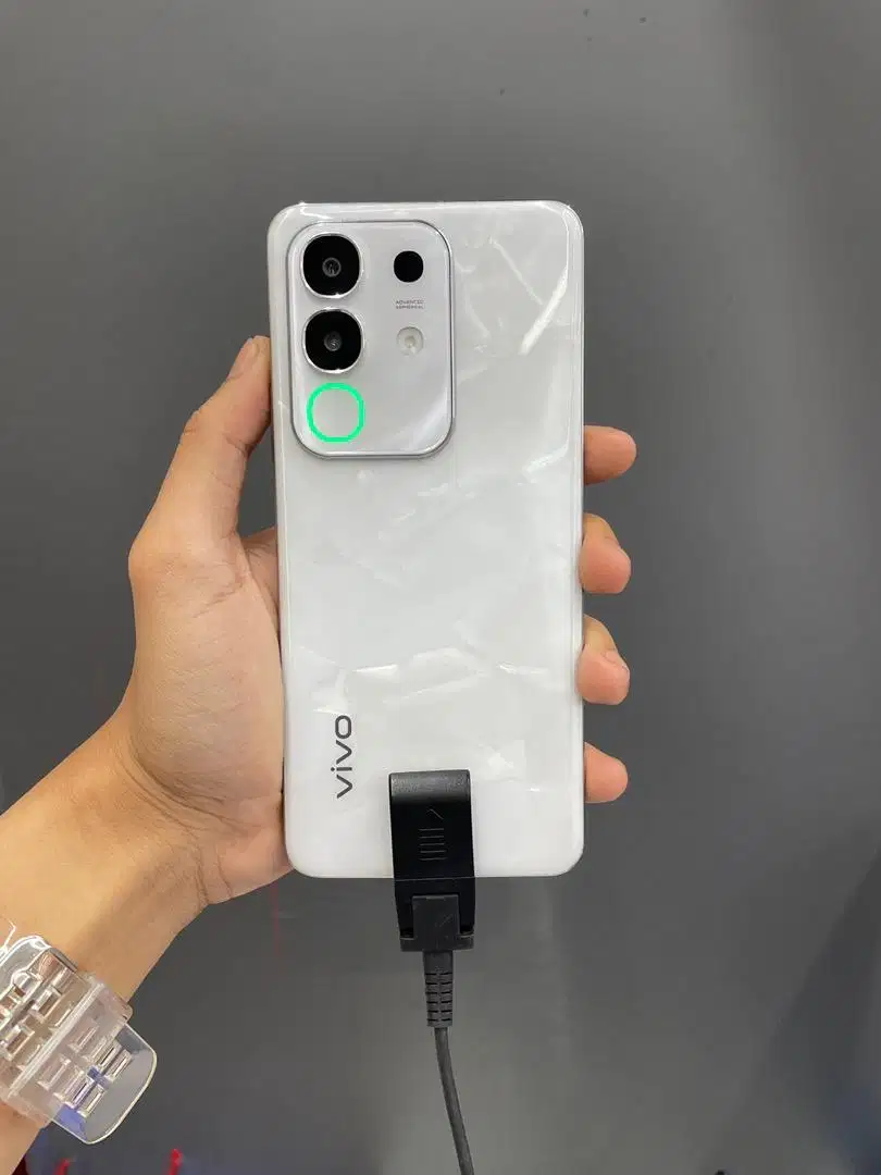 NEW VIVO Y29 white free telur 10 pcs