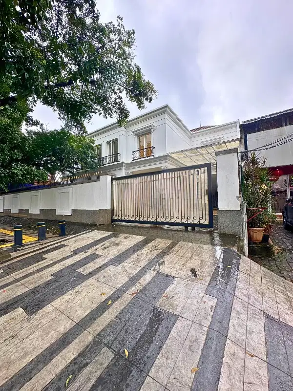 Dijual Rumah Siap huni Di Kebayoran Baru Jakarta Selatan