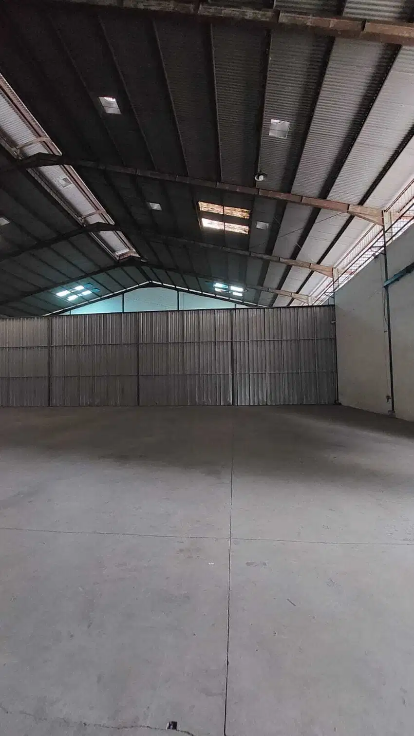 Disewakan Gudang Berlokasi Strategis di TJ. Priok Jakarta Utara