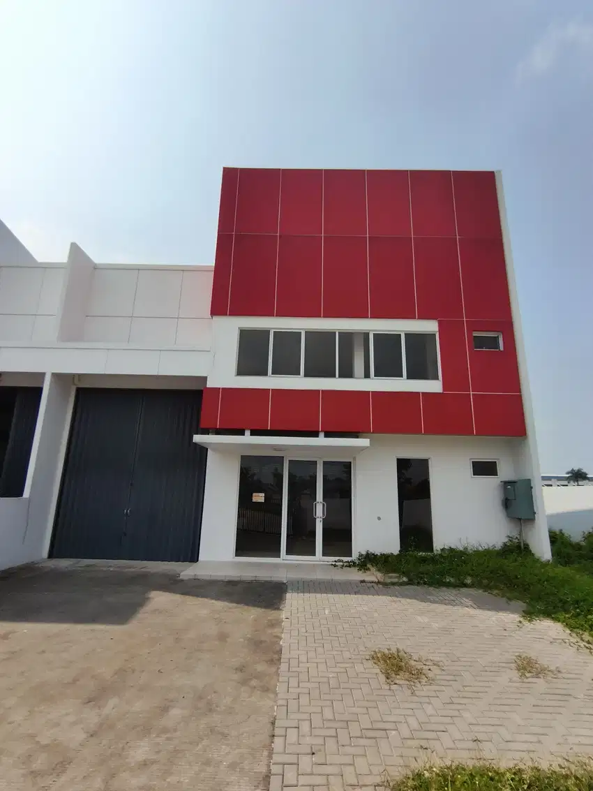 Warehouse ready siap pak sudut corner jababeka three in one building