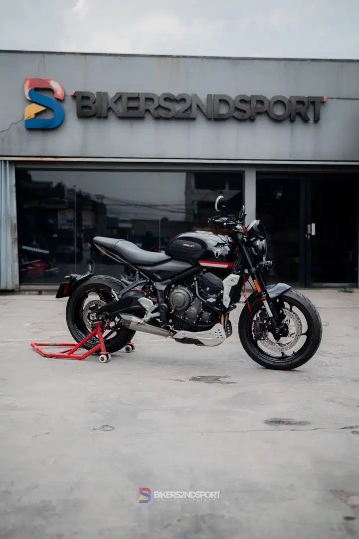 TRIUMPH TRIDENT 660 FULLMODS z900 r6 monster