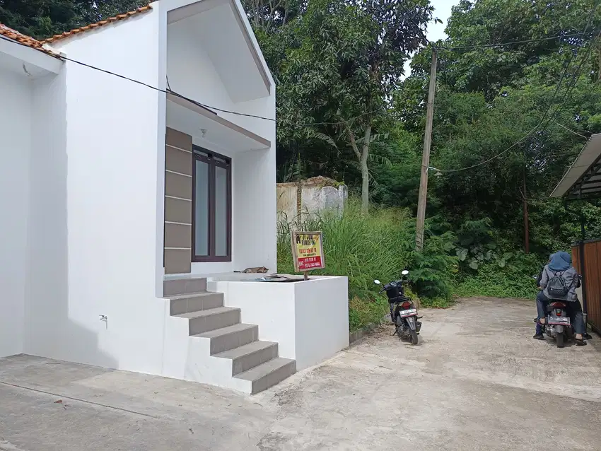 Rumah minimalis dalam komplek