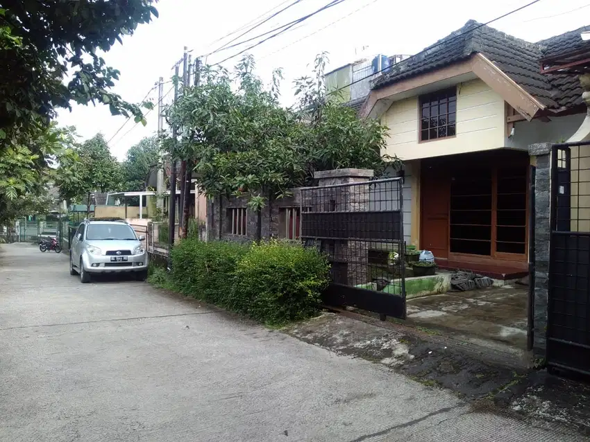 DIJUAL RUMAH DALAM KOMPLEK NYAMAN DAN ASRI UJUNG BERUNG