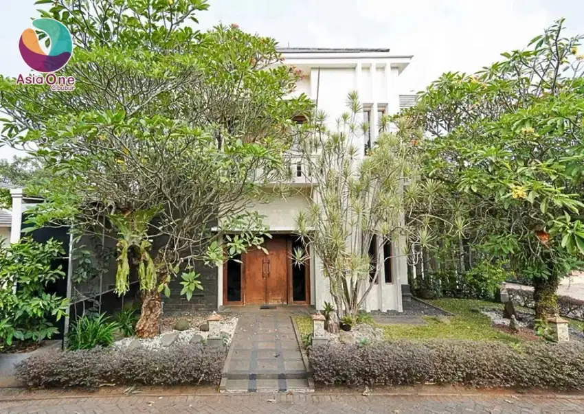 Dijual cepat rumah hoek 2 lantai  strategis di cibubur country