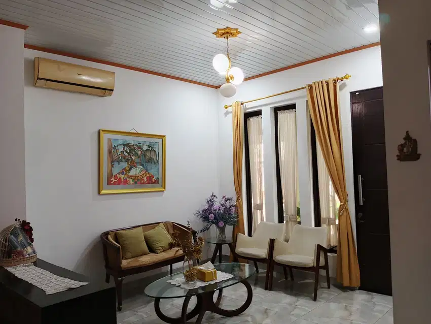 Dijual Rumah Rapih Siap Huni Legenda wisata cibubur