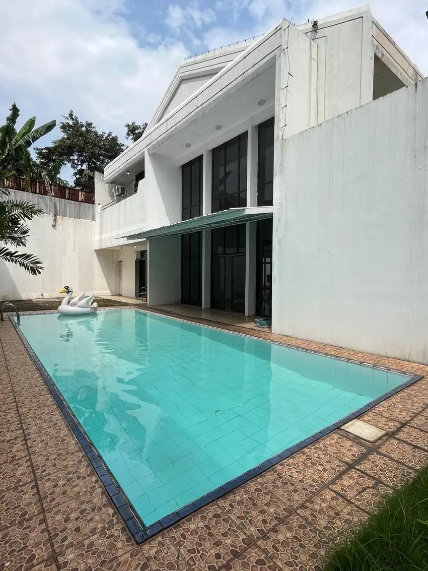 DIJUAL RUMAH ADA KOLAM RENANG AREA BANGKA DEKAT SENOPATI BEBAS BANJIR