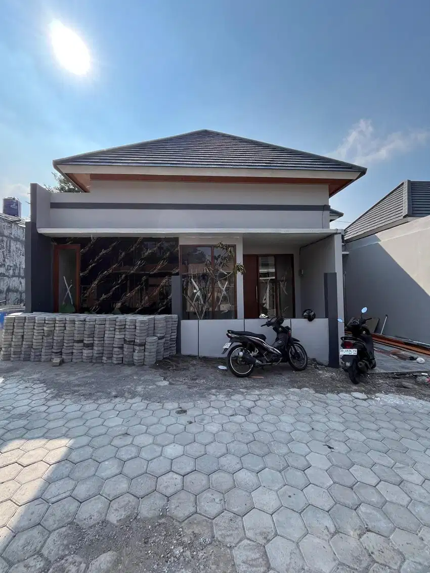 RUMAH MEWAH LIMASAN MODERN TATA RUANG NYAMAN DI JALAN KALIURANG KM 13