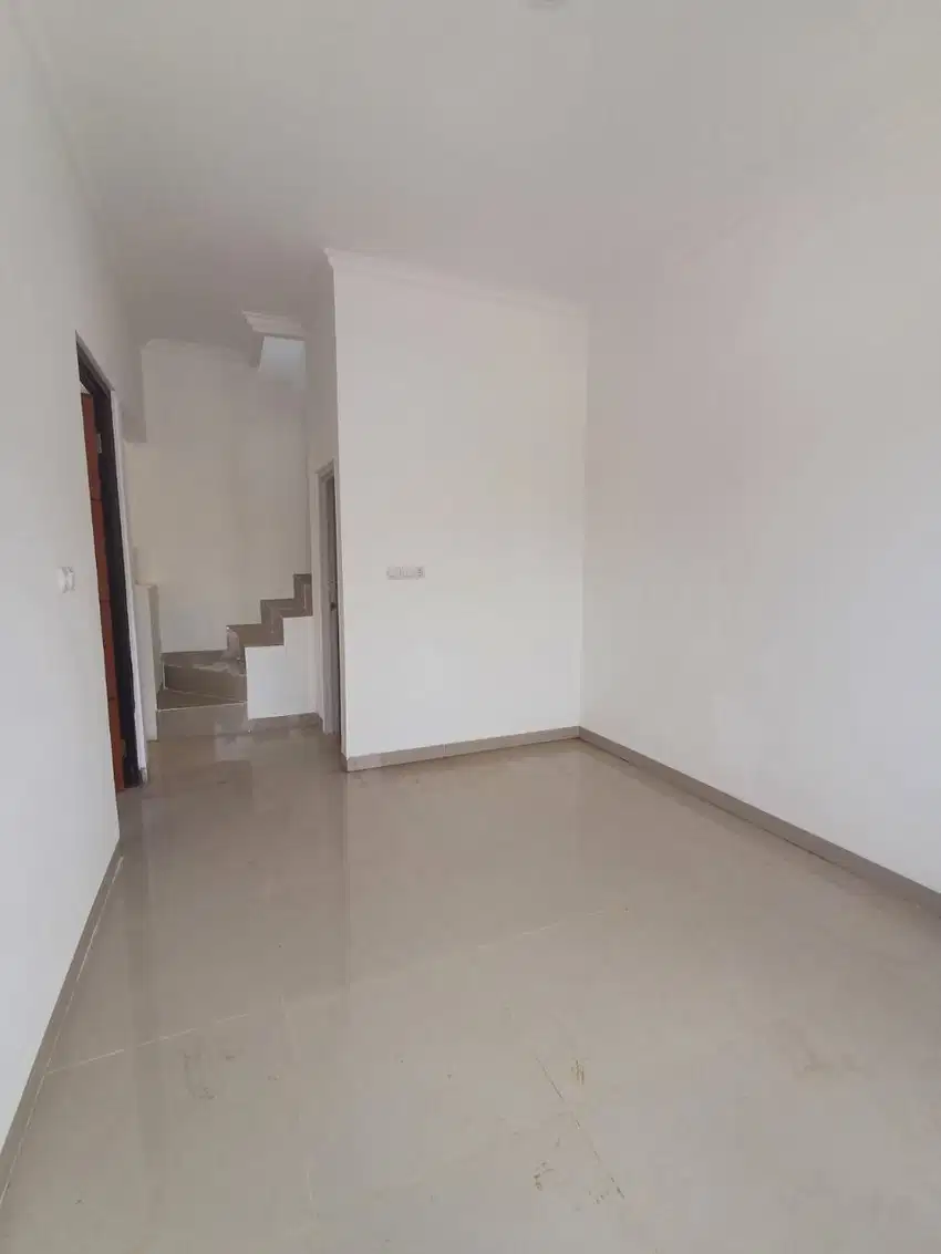 Dijual Rumah 2 Lantai Dekat Pratiwi School