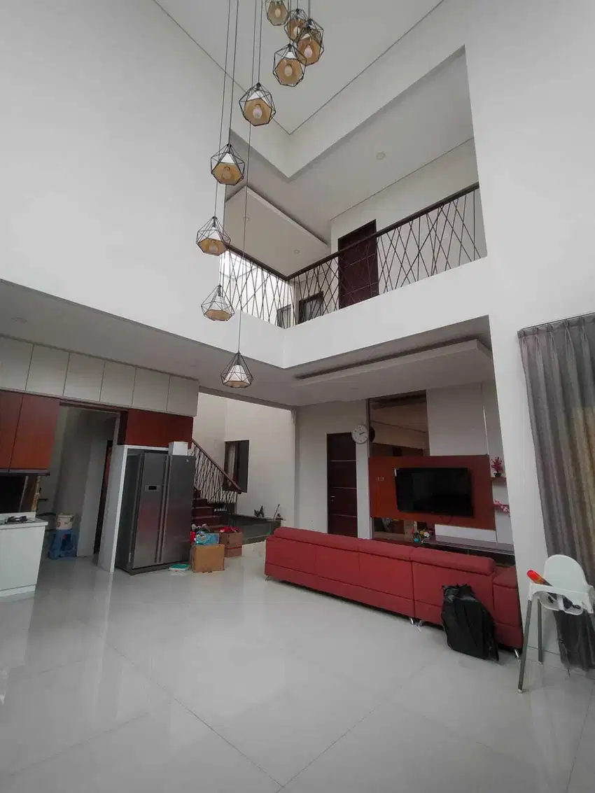 Murah Rumah Hoek di Istana Regency Sudirman