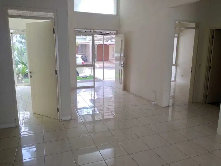 Rumah dengan lingkungan nyaman di kbp Kota baru parahyangan