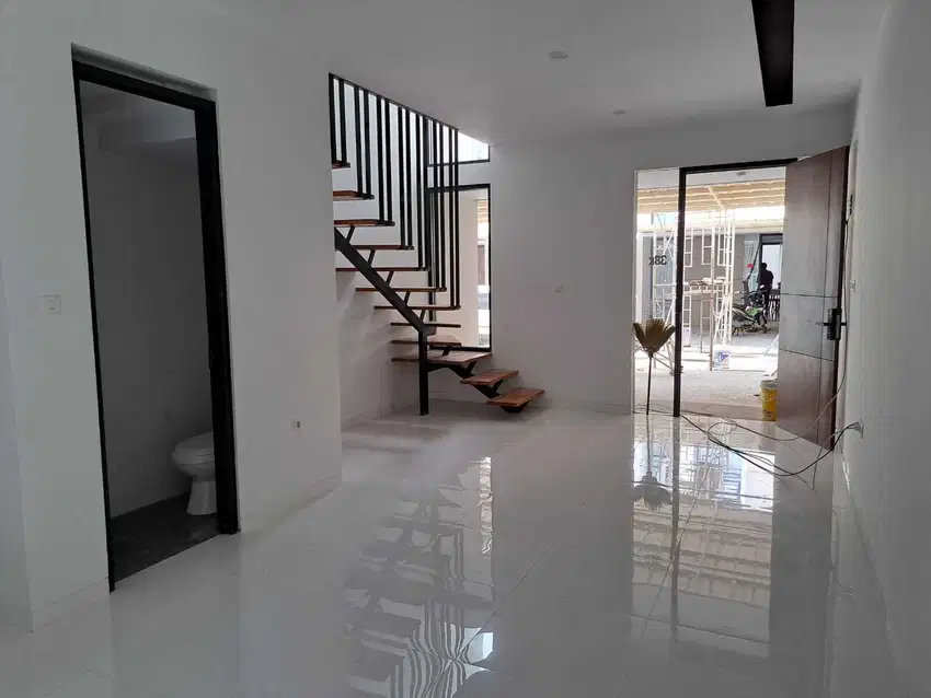 Rumah Cantik 2 Lantai Siap Huni di Leuwi Sari Bandung