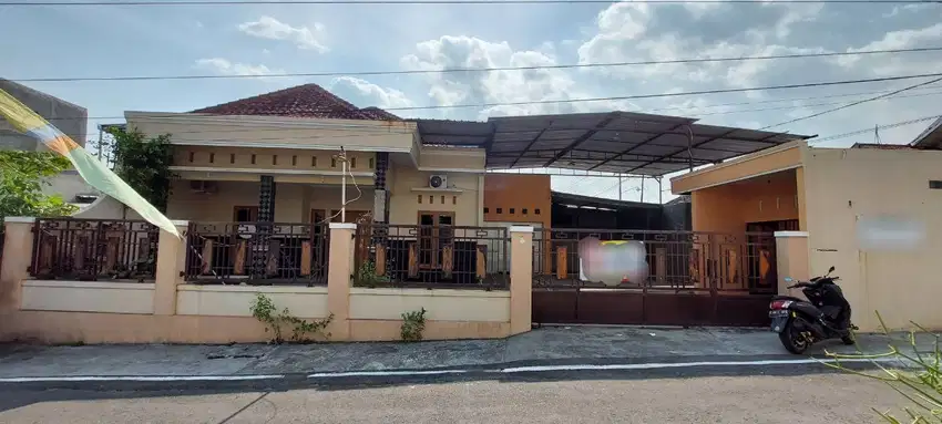 Rumah Second Luas Strategis Solo
