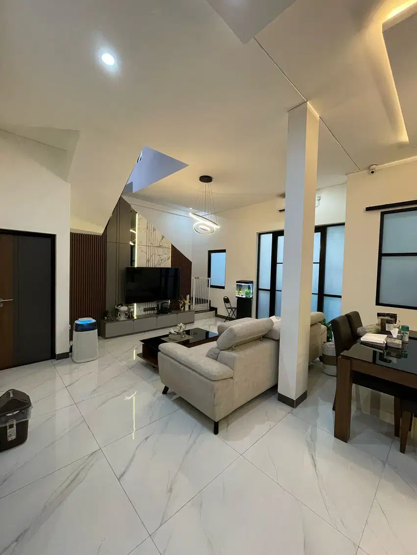 Dijual Rumah di Parahyangan Lippo Karawaci