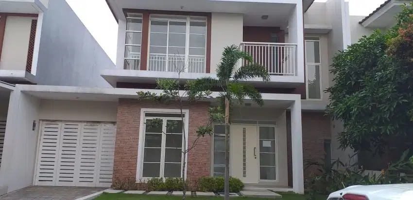 Disewakan Rumah Di Kota Baru Parahyangan, 2 Lantai Tatar Jingganagara