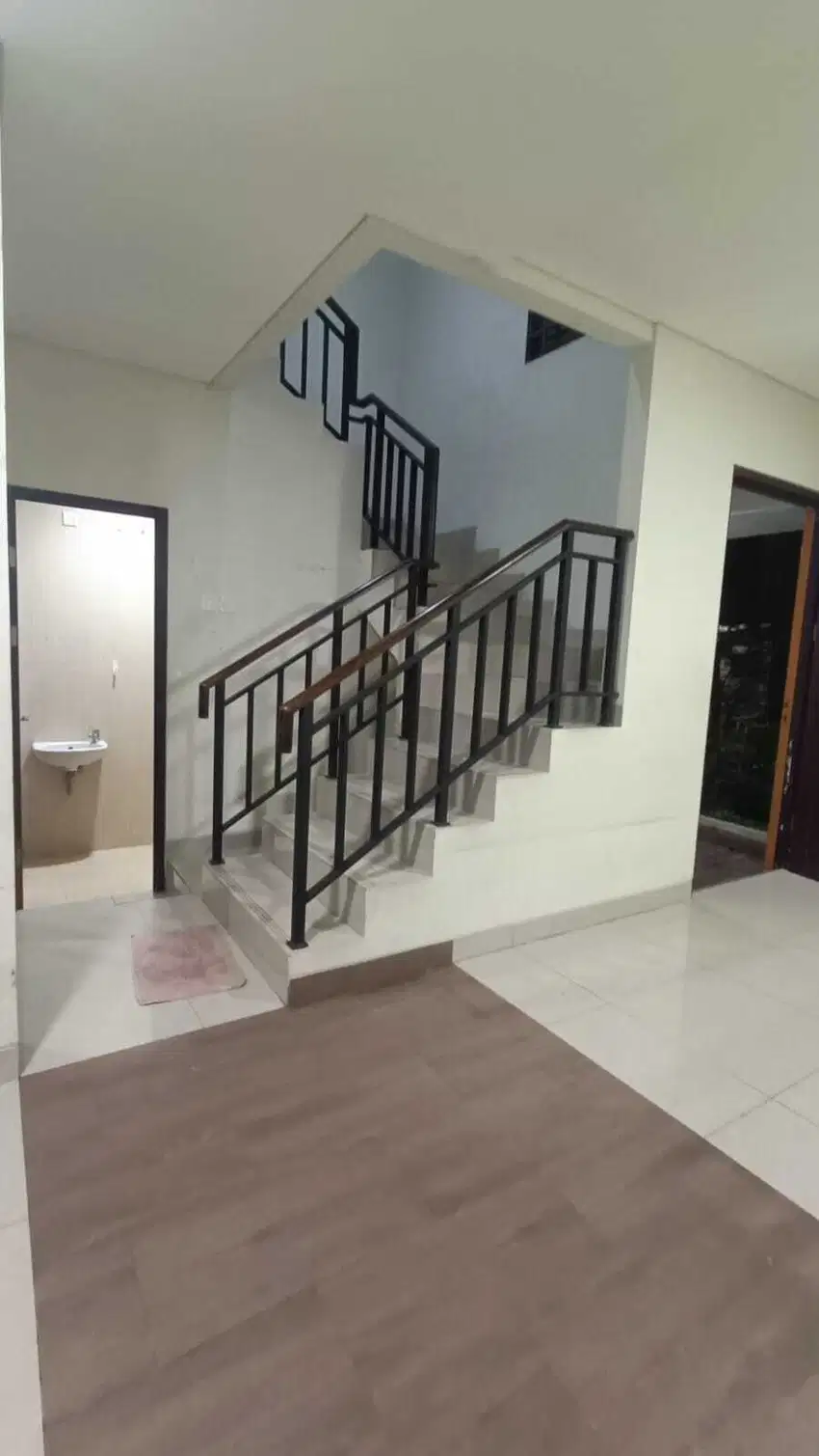Rumah 2 Lantai Siap Huni, Di Kawasan Elit Lippo Cikarang