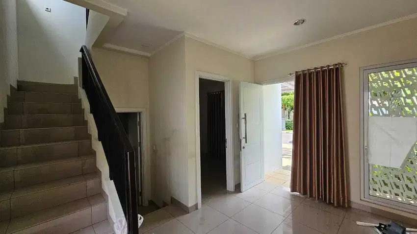 Dijual Rumah MURAH BANGET cantik siap huni Cluster Chyntia Summarecon