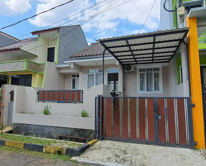 Jual Rumah Modern Cantik Siap Huni di Taman Yasmin - Bogor