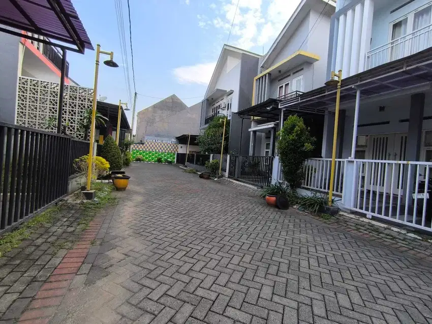 DIJUAL RUMAH LOKASI SUHAT KOTA MALANG COCOK UNTUK KOST DEKAT KAMPUS UB