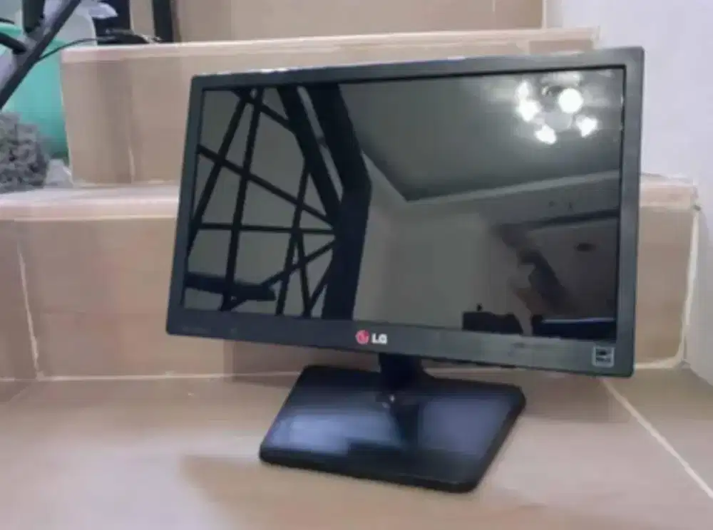 Monitor LED LG 16 inch