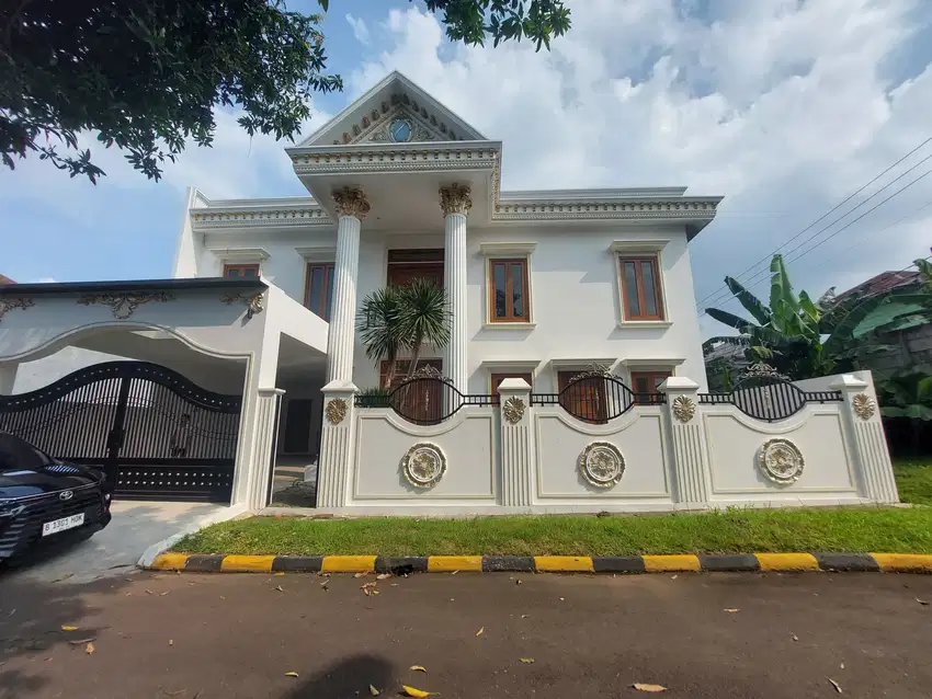 Dijual Rumah Mewah 2,5 Lantai di Puspitaloka BSD, Tangerang Selatan