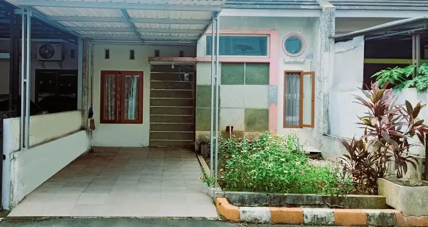 Rumah bambu apus Pamulang bebas banjir strategis