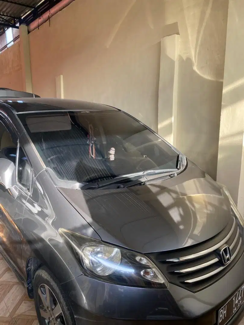Honda Freed A/T 2011