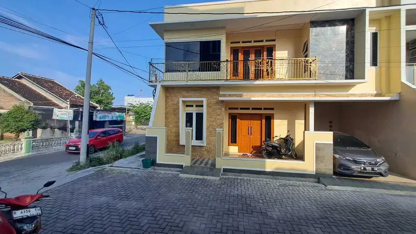 Rumah 2 lantai Pabelan barat kampus UMS solo