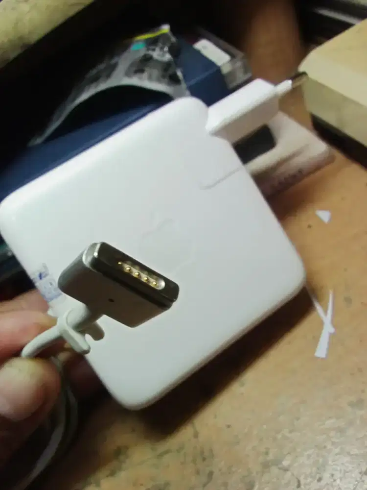 MagSave 2 power adapter 60 watt