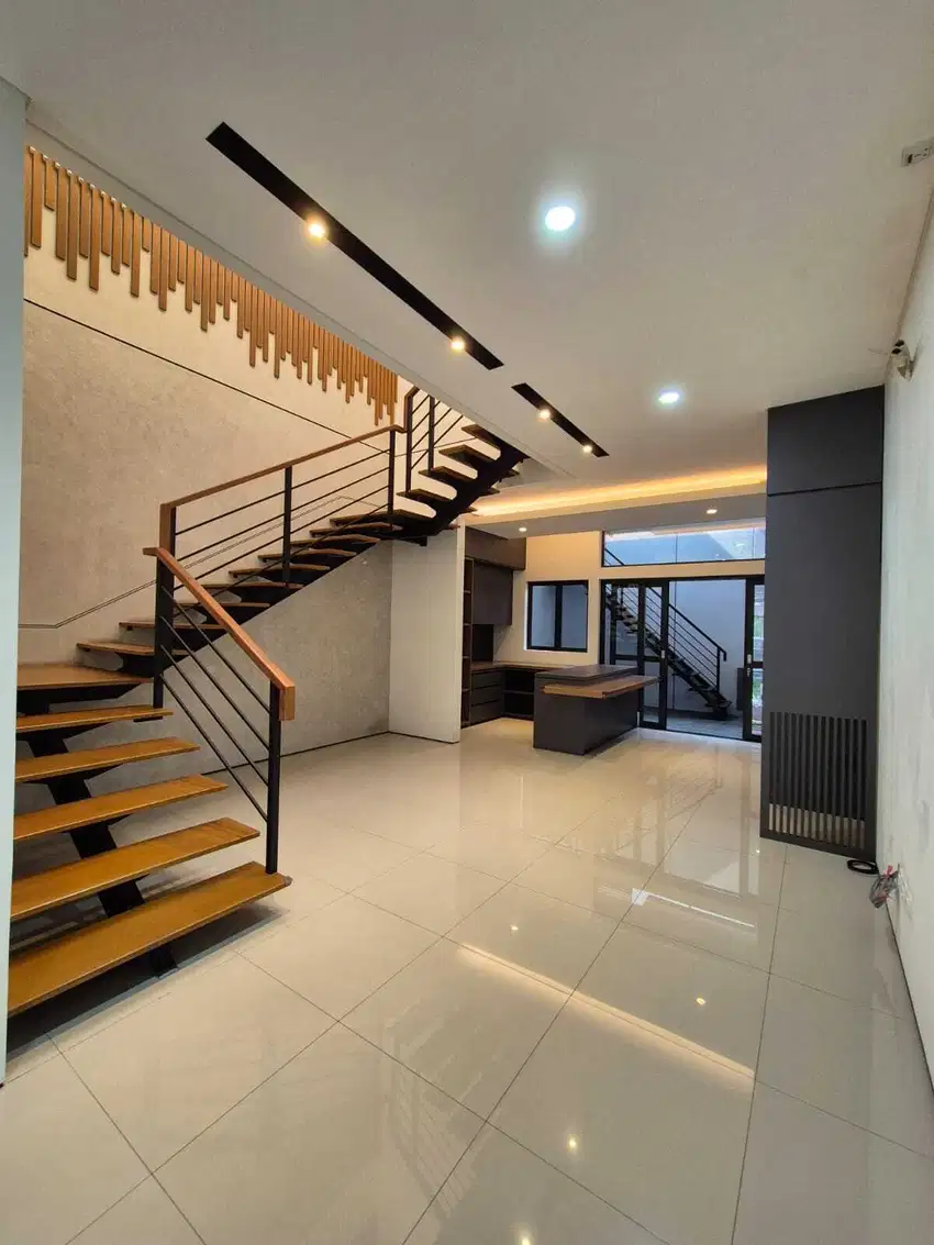 Rumah Lux Minimalis di Komplek Mekar Wangi