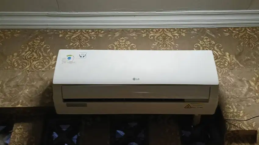AC LG 1PK LIKE NEW