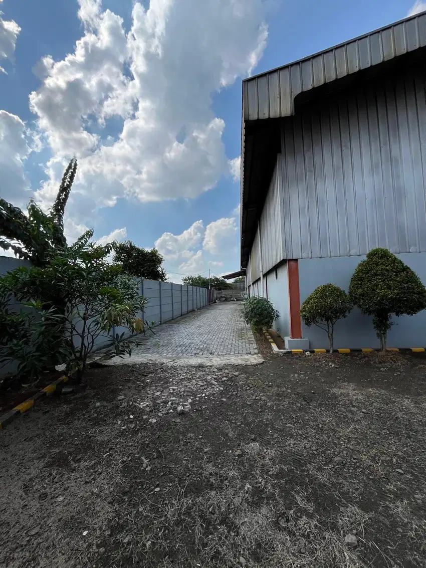 Dijual Tanah dan Bangunan Pabrik Lokasi di Kawasan Industri