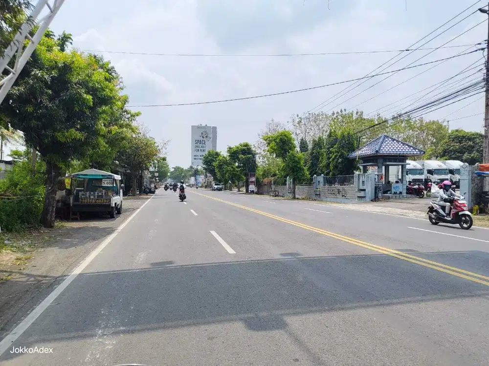 Tanah 2245m Tepi Jalan Adi sucipto colomadu dekat kota solo