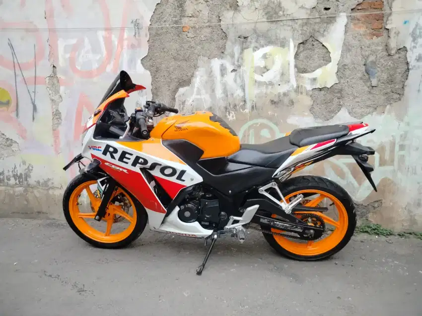 Honda CB150R tahun 2015