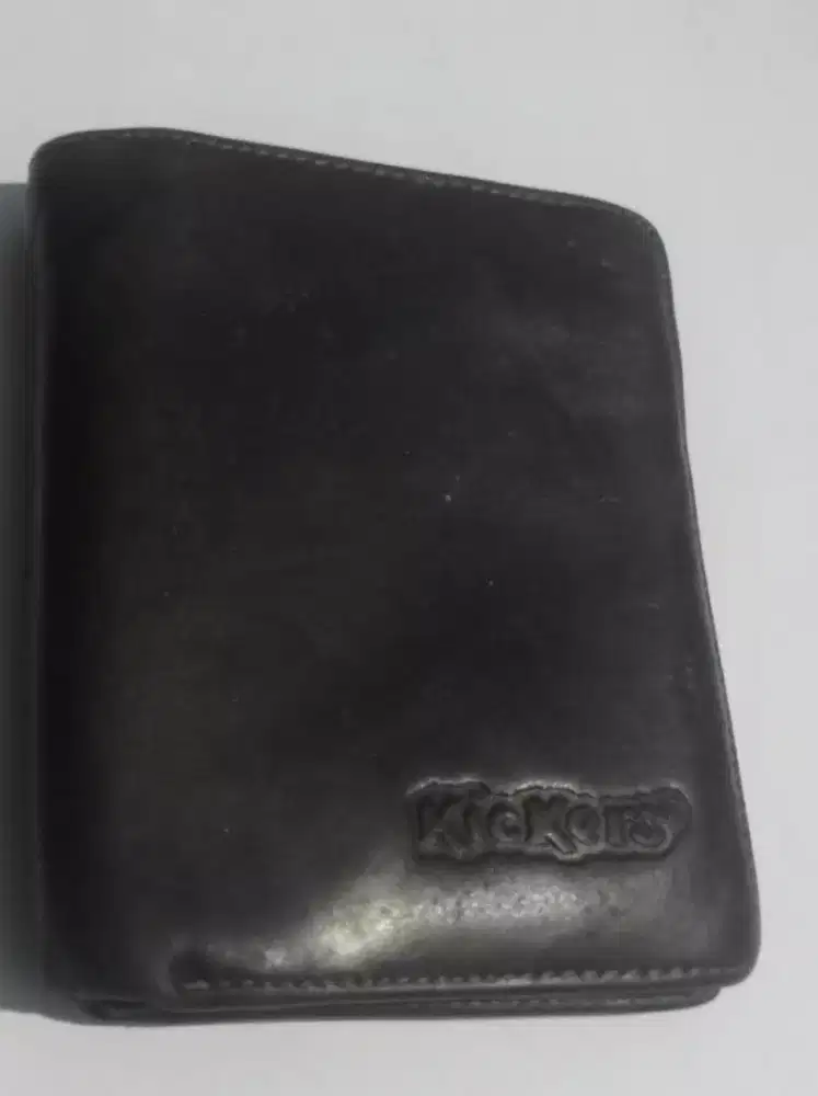 Dompet merek : Kickers