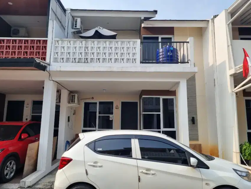 JUAL OVER KREDIT RUMAH 2 LANTAI ARYANA KARAWACI