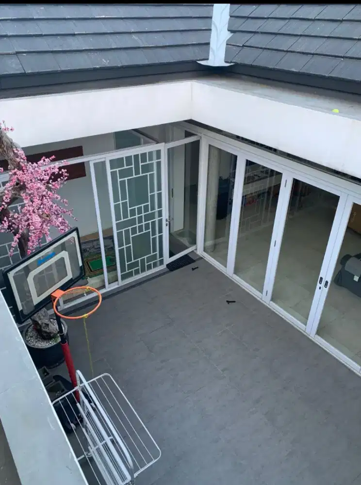 Rumah Cantik Dua Lantai Di Bawah Bisa Buat usaha