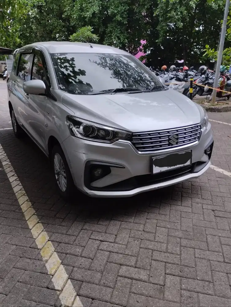 Dijual Suzuki Ertiga GL Matic 2019 - Silver, Tangan Pertama!