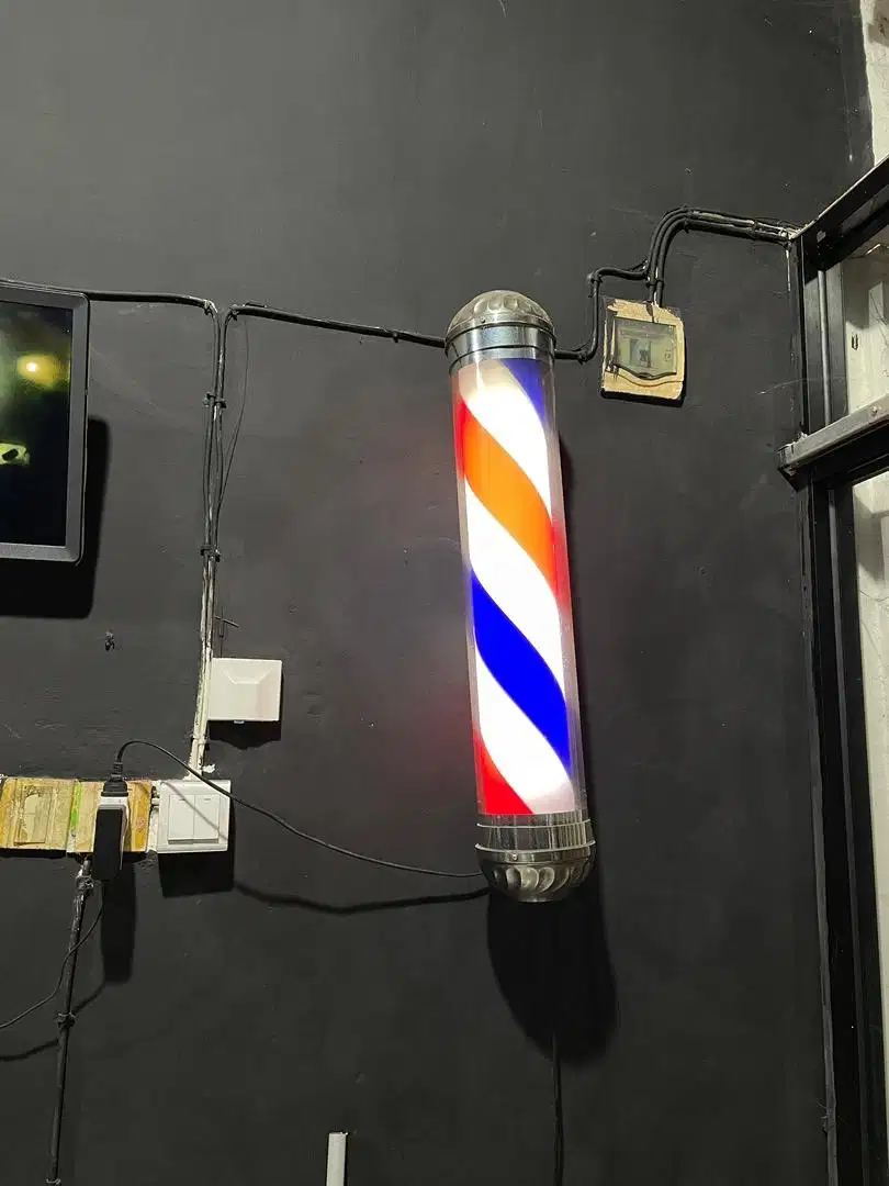 ALAT - ALAT DAN PERLENGKAPAN USAHA BARBERSHOP